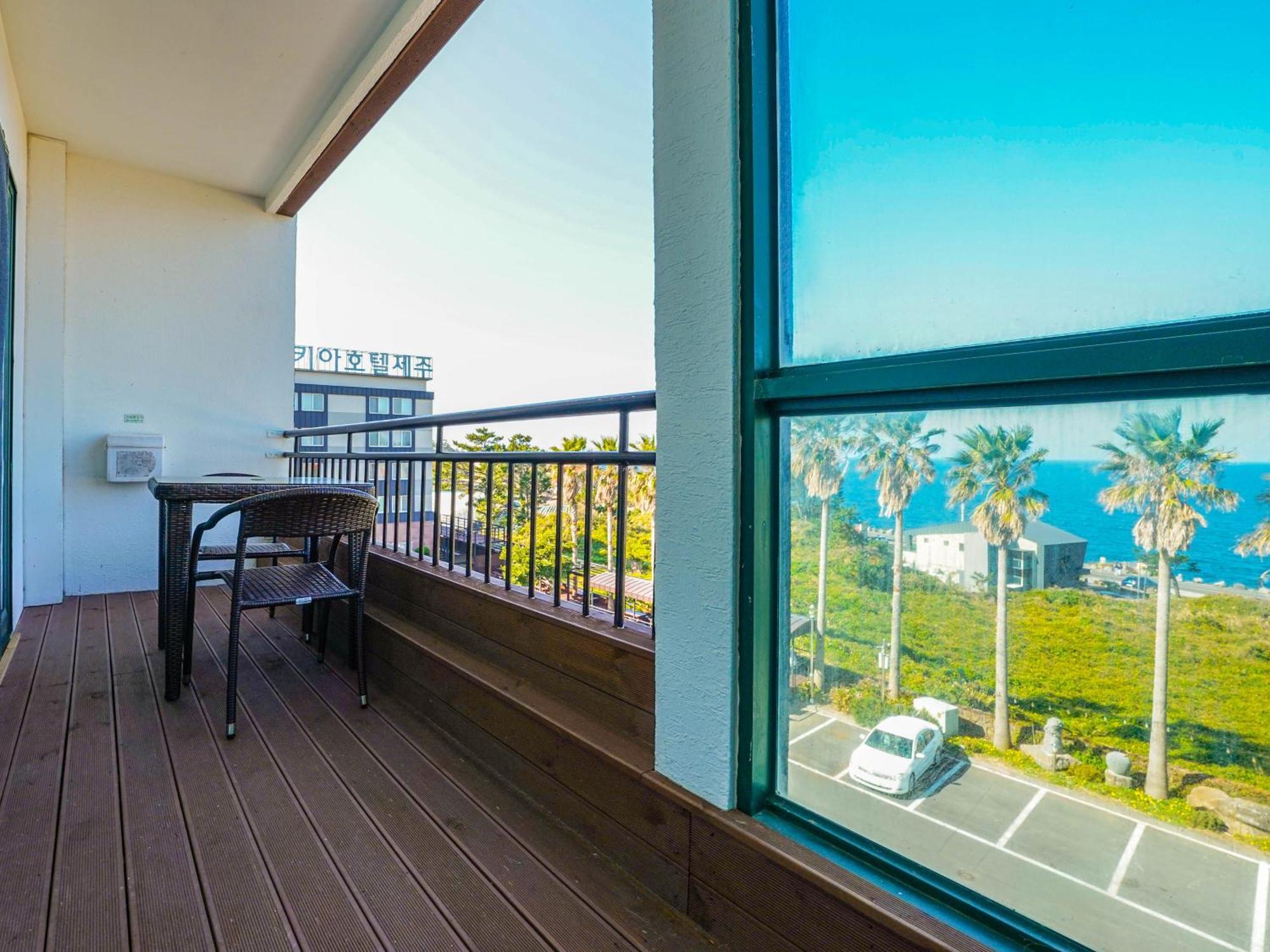 Sea Cliff Hotel Чечжу Екстер'єр фото
