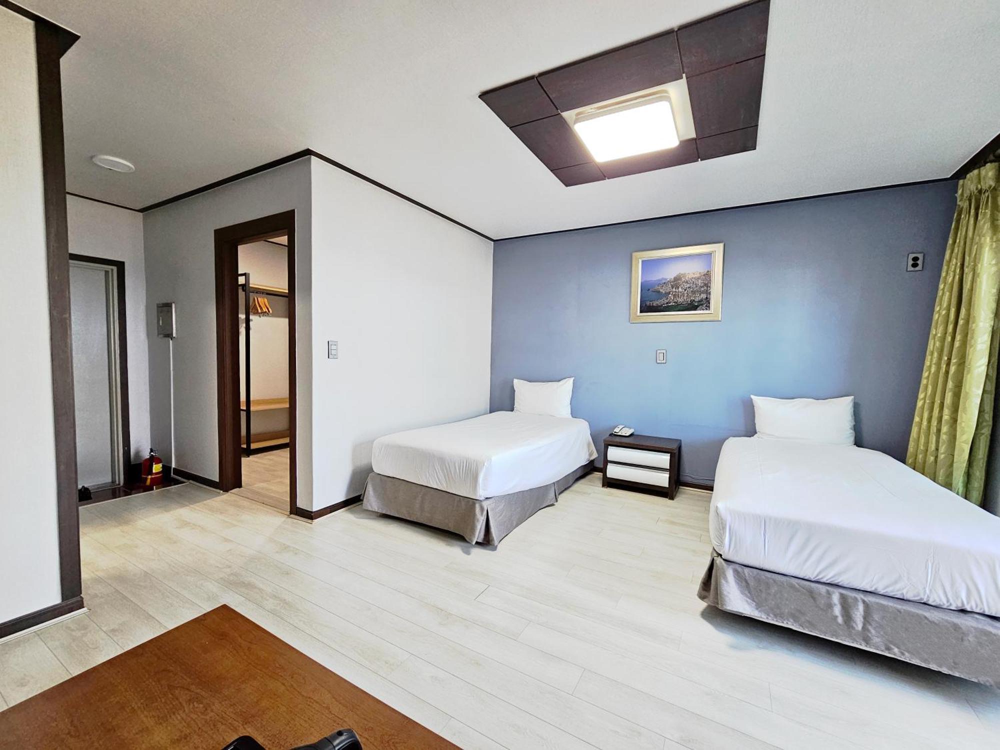 Sea Cliff Hotel Чечжу Екстер'єр фото
