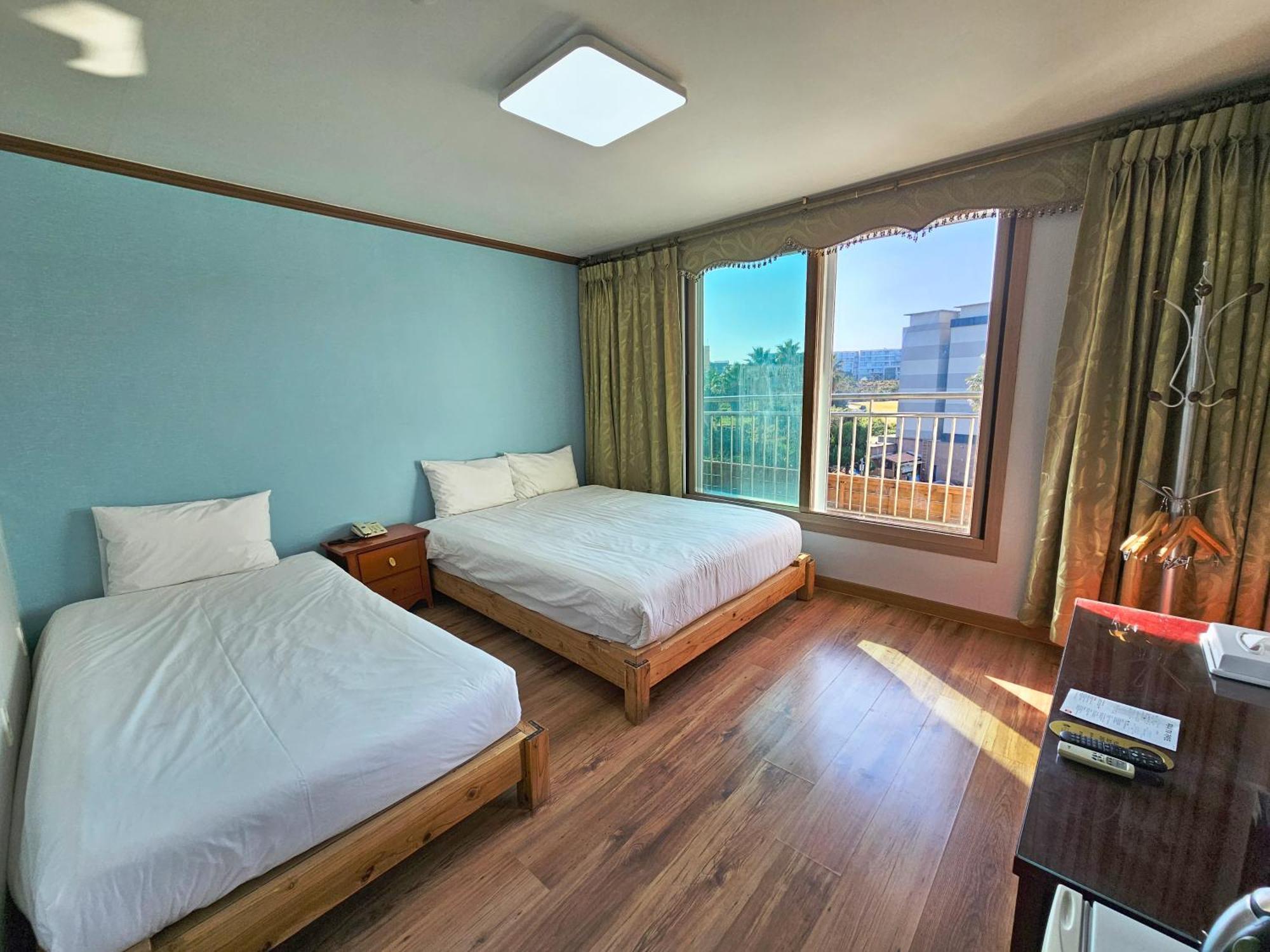 Sea Cliff Hotel Чечжу Номер фото
