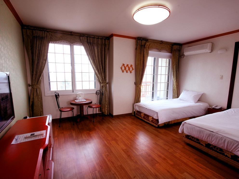 Sea Cliff Hotel Чечжу Екстер'єр фото